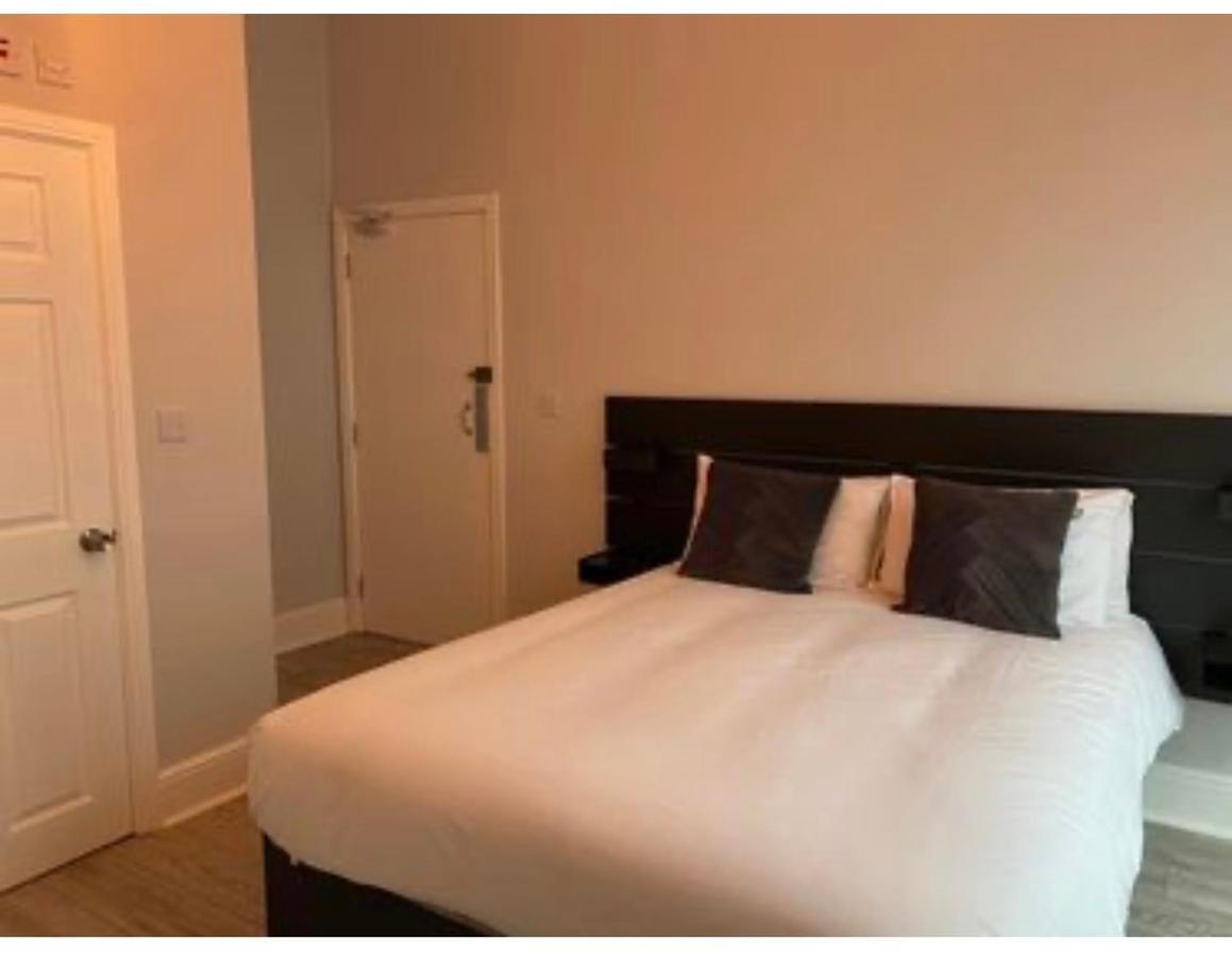 The Hamlet Guest Rooms フォークストン エクステリア 写真